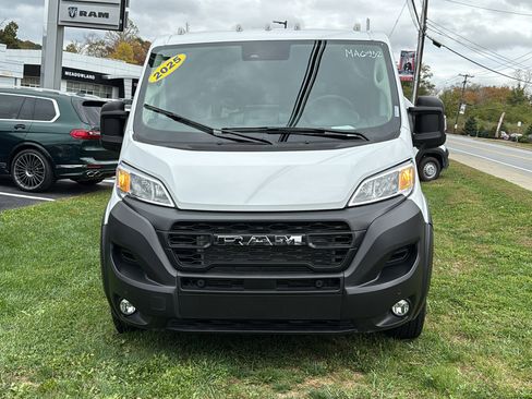 Used 2025 RAM ProMaster 2500 w/ Premium Convenience Group image 7