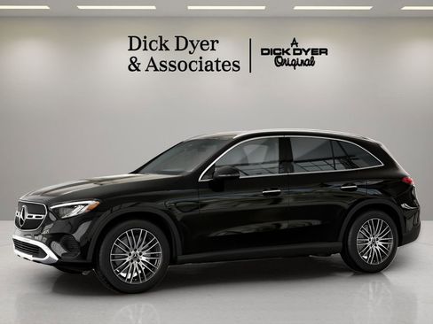 Used 2026 Mercedes-Benz GLC 300 image 26