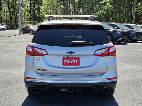 Used 2019 Chevrolet Equinox LT FWD image 4