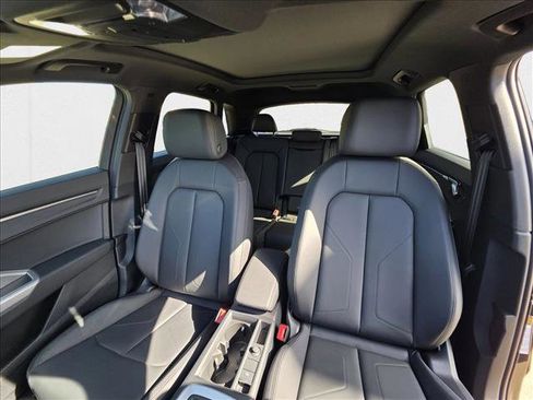 New 2025 Audi Q3 2.0T Premium image 16