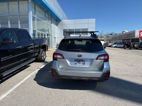 Used 2018 Subaru Outback 2.5i Limited image 5