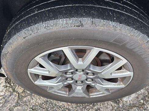 Used 2020 GMC Acadia SLT FWD image 12