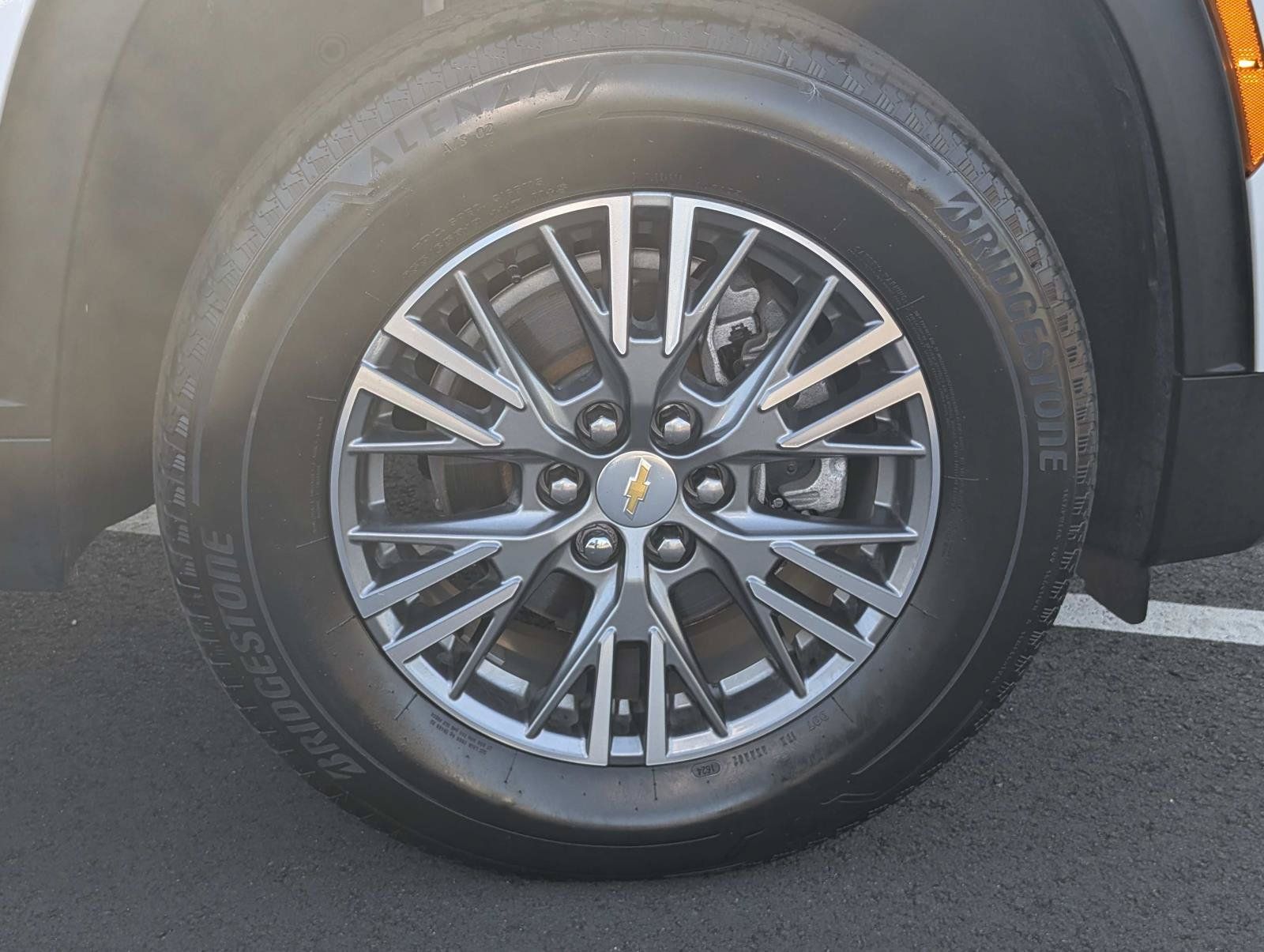 Used 2024 Chevrolet Traverse LT w/ Trailering Package FWD image 6
