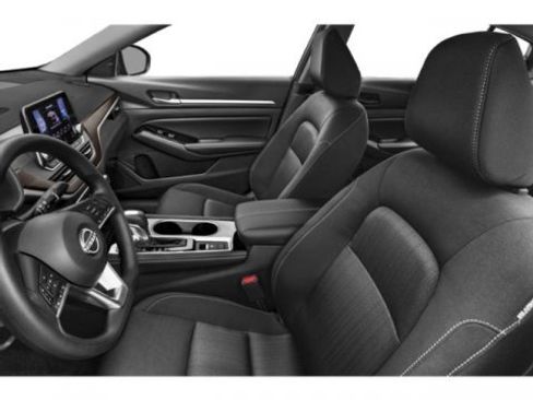 Used 2024 Nissan Altima 2.5 SV FWD image 12