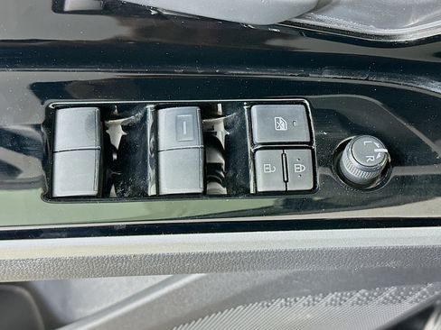 Used 2023 Toyota bZ4X XLE w/ Weather Package image 15