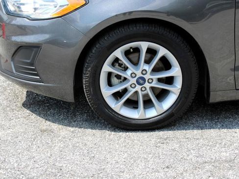 Used 2019 Ford Fusion SE image 23