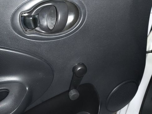 Used 2018 Nissan Versa Note S image 27