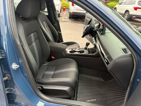 Certified 2025 Honda Civic Sport image 17