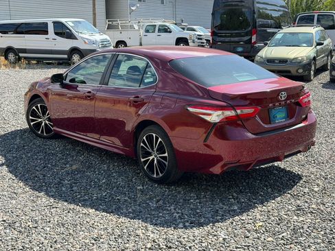 Used 2018 Toyota Camry SE w/ Protection Package (Q2) FWD image 8