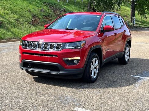 Used 2018 Jeep Compass Latitude w/ Popular Equipment Group AWD/4WD image 23