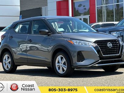 New 2025 Nissan Kicks Play S