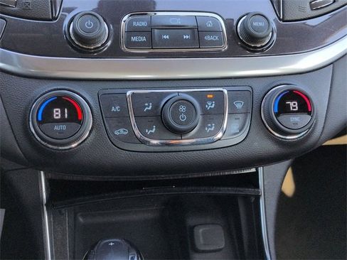 Used 2020 Chevrolet Impala LT image 22