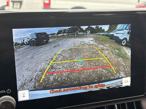 Used 2025 Toyota RAV4 XLE image 17