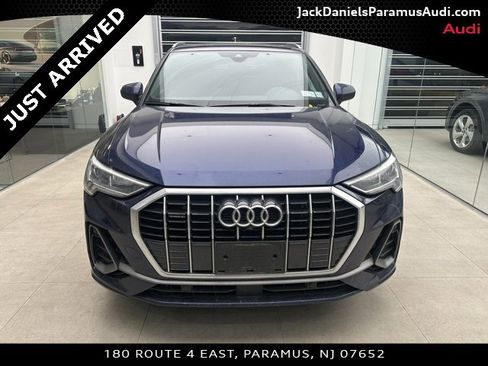 Used 2023 Audi Q3 2.0T Premium Plus w/ Premium Plus Package image 2