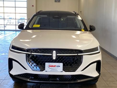 New 2026 Lincoln Nautilus Reserve AWD/4WD image 3