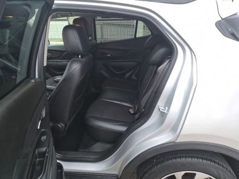 Used 2021 Buick Encore Preferred image 14