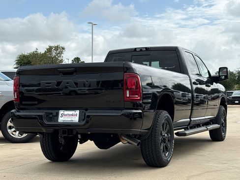 New 2026 RAM 3500 Big Horn AWD/4WD image 9