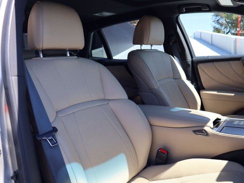 Used 2023 Lexus LS 500 w/ Accessory Package (Z2) RWD image 23