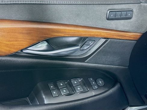 Used 2020 Cadillac Escalade ESV Luxury w/ Escalade Sport Edition image 18