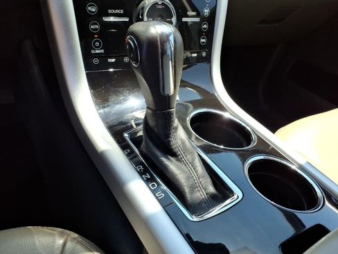 Used 2013 Ford Edge Limited FWD image 14