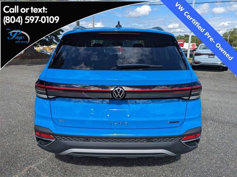 Certified 2025 Volkswagen Taos SE image 5