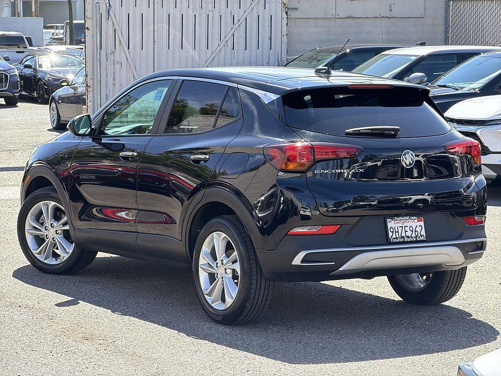 Used 2023 Buick Encore GX Preferred w/ Cold Weather Comfort Package FWD image 7