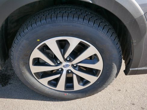 Used 2023 Subaru Outback Premium image 15