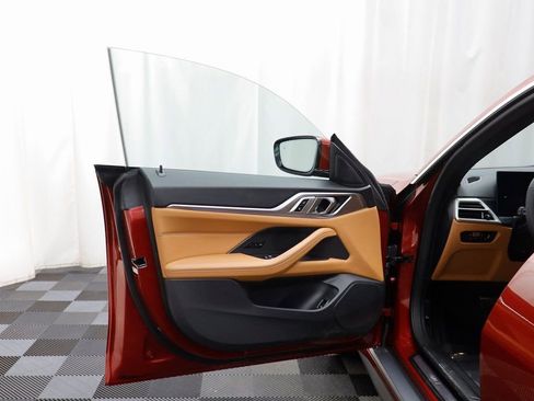 Certified 2025 BMW i4 xDrive40i image 4