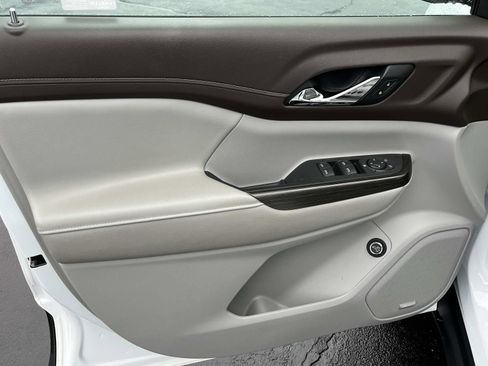 Used 2019 GMC Acadia SLT image 29