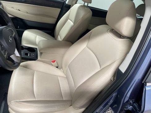 Used 2017 Subaru Outback 2.5i Limited w/ Popular Package #5 AWD/4WD image 12