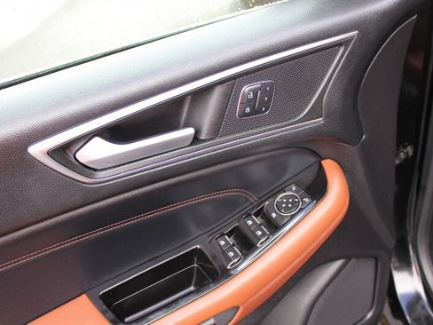 Used 2015 Ford Edge Titanium w/ Equipment Group 302A AWD/4WD image 11