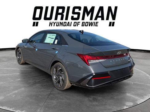 New 2026 Hyundai Elantra Limited FWD image 4