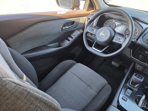 Used 2021 Nissan Rogue SV image 26