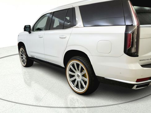 Used 2021 Cadillac Escalade Premium Luxury Platinum RWD image 5