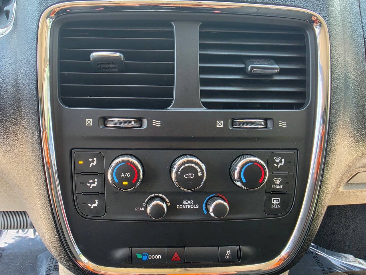 Used 2012 Dodge Grand Caravan SE FWD image 38