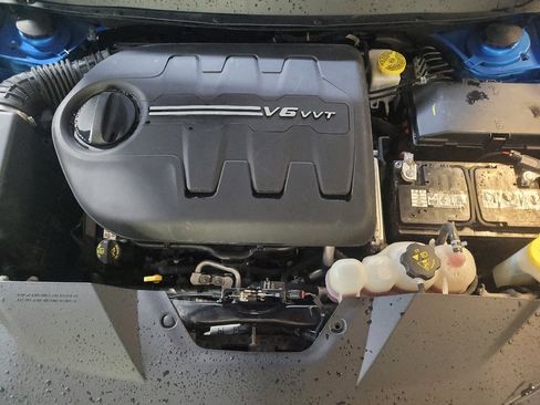 Used 2019 Jeep Cherokee Trailhawk w/ Cold Weather Group AWD/4WD image 30