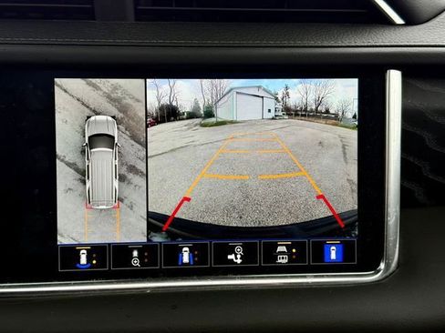 Used 2023 GMC Yukon XL Denali w/ LPO, Floor Liner Package AWD/4WD image 10