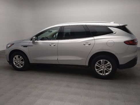 Used 2020 Buick Enclave Essence FWD image 3