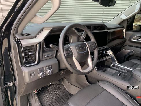 Used 2025 GMC Sierra 3500 Denali w/ Denali Reserve Package image 28