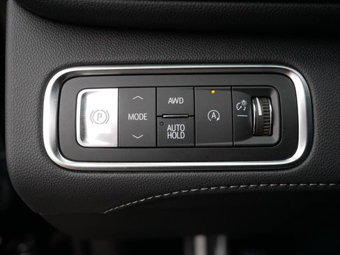 Used 2025 Buick Enclave Preferred image 26