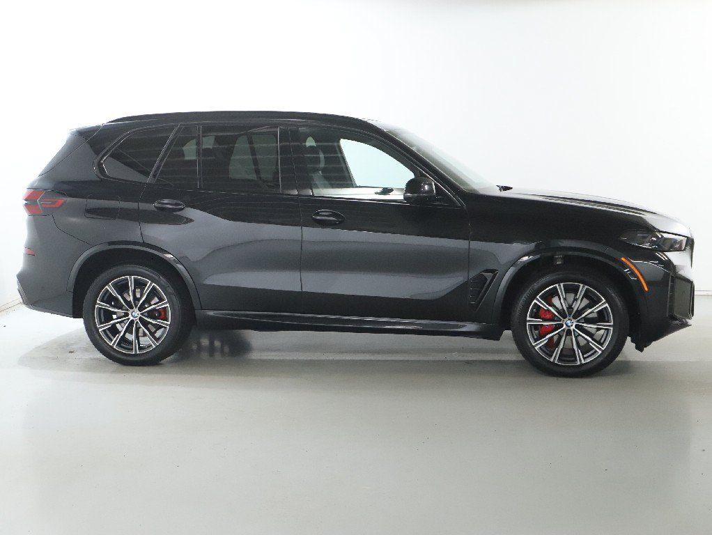 Used 2024 BMW X5 xDrive40i w/ M Sport Package AWD/4WD image 12