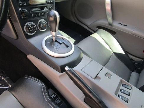 Used 2004 Nissan 350Z Touring RWD image 14