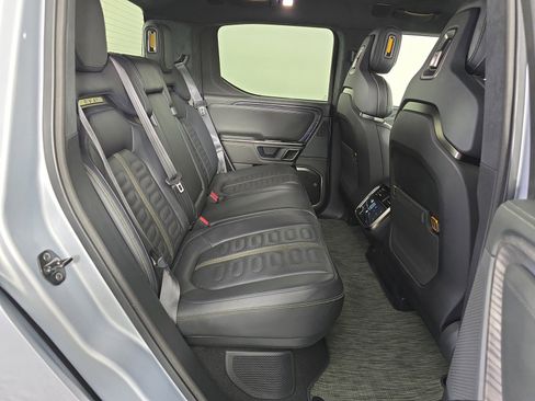 Used 2024 Rivian R1T Adventure image 22