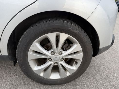 Used 2016 Kia Soul + w/ Primo Package FWD image 16