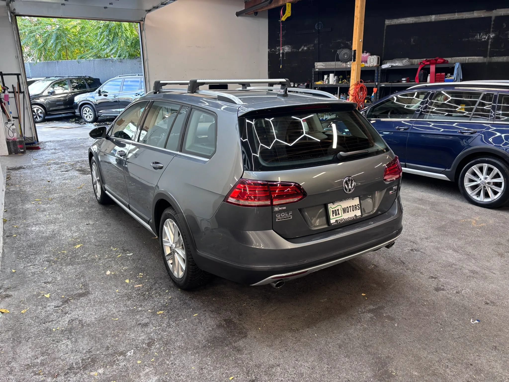Used 2018 Volkswagen Golf Alltrack SE AWD/4WD image 5