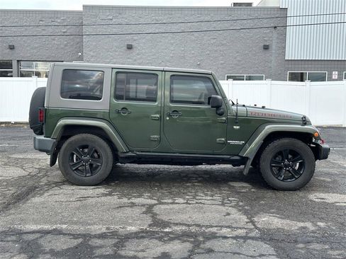 Used 2008 Jeep Wrangler Unlimited Sahara image 2