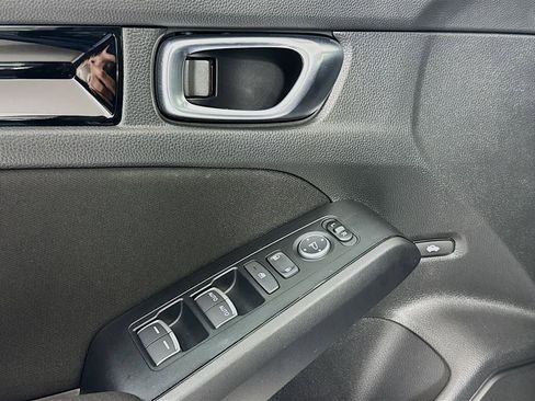 Used 2025 Honda Civic Sport image 17