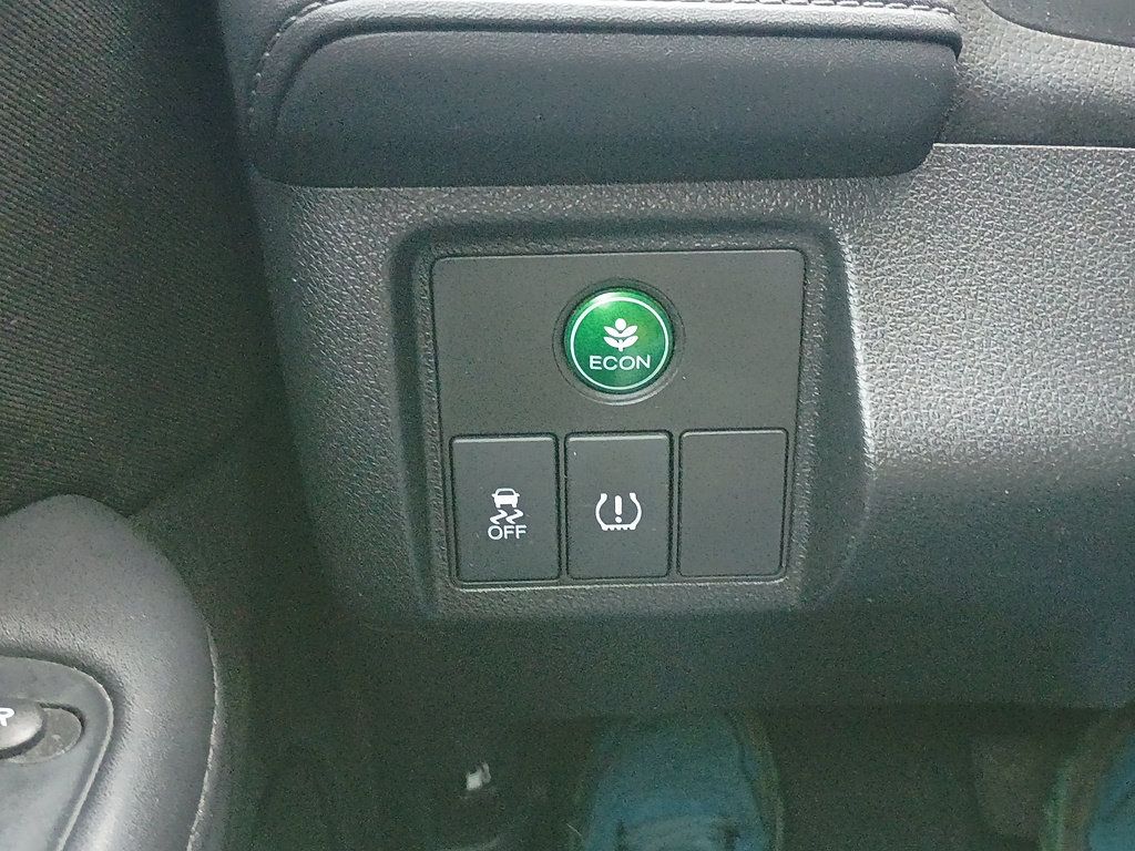 Used 2016 Honda HR-V LX image 18