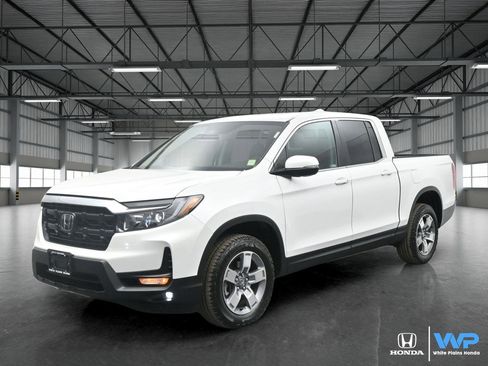 Certified 2025 Honda Ridgeline RTL image 1