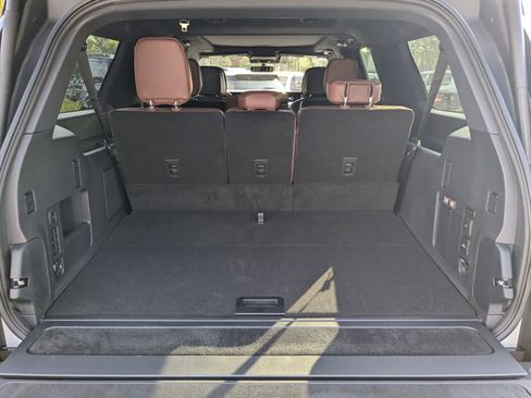 New 2025 Lincoln Navigator L Reserve image 15